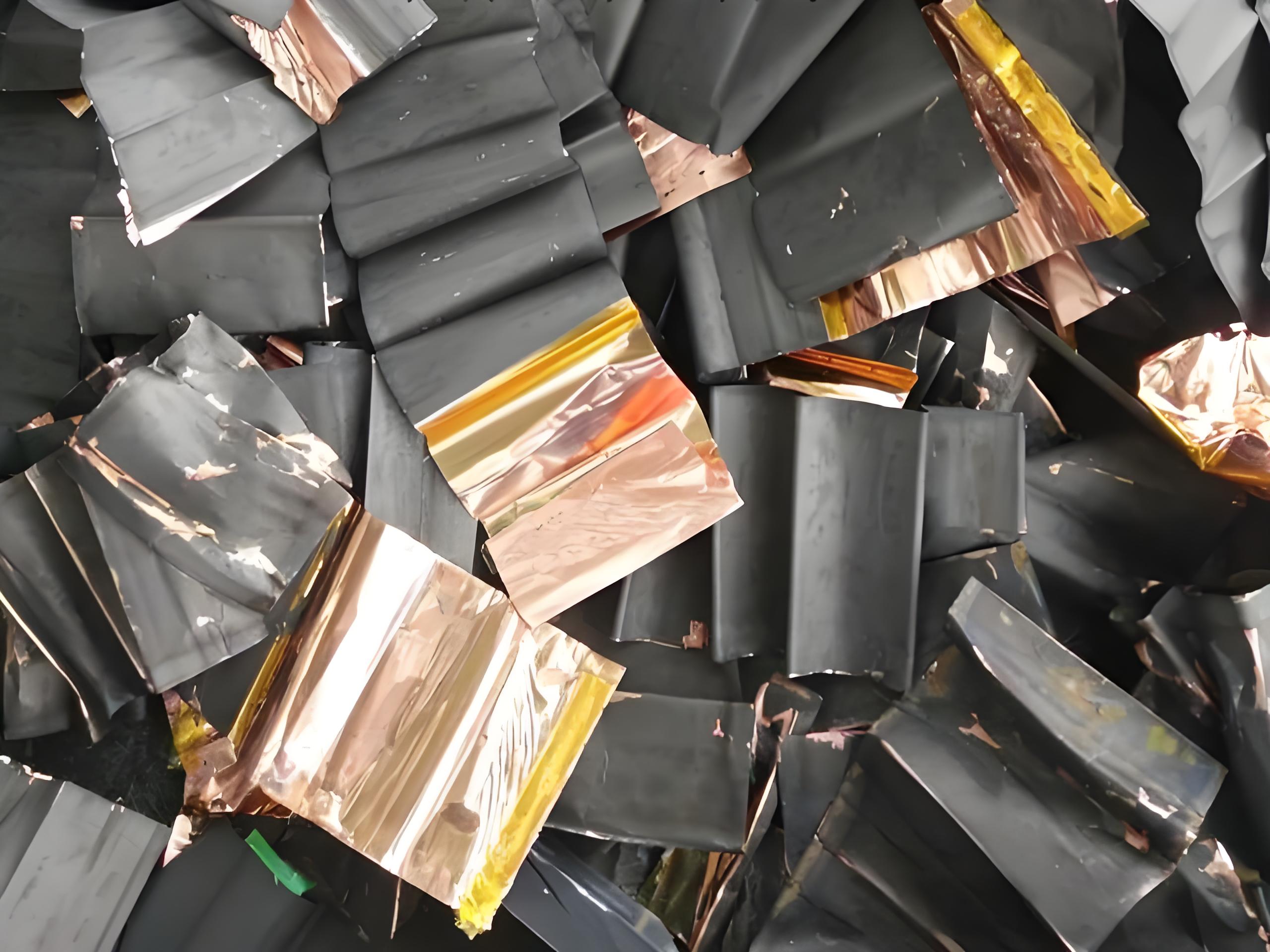 锂电池负极片破碎筛分设备：推动资源循环与环保的关键力量