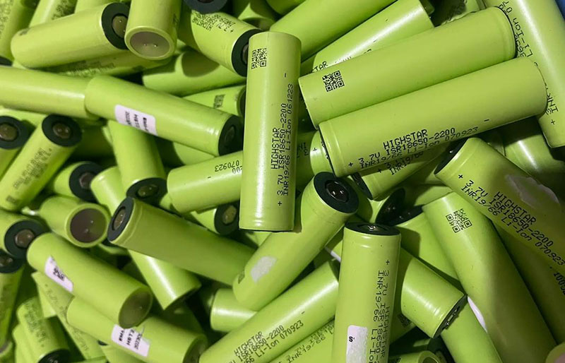 锂电圈大爆发，头部企业重磅布局