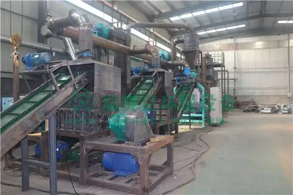 回收废旧锂电池主要有三个步骤，废旧锂电池回收设备工艺流程